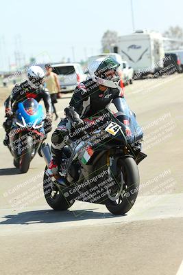 media/Sep-20-2025-TrackDaz (Sat) [[27f0cde673]]/Around the Pits/